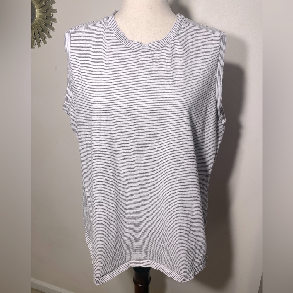 Stripped tank top in a size X-Large..